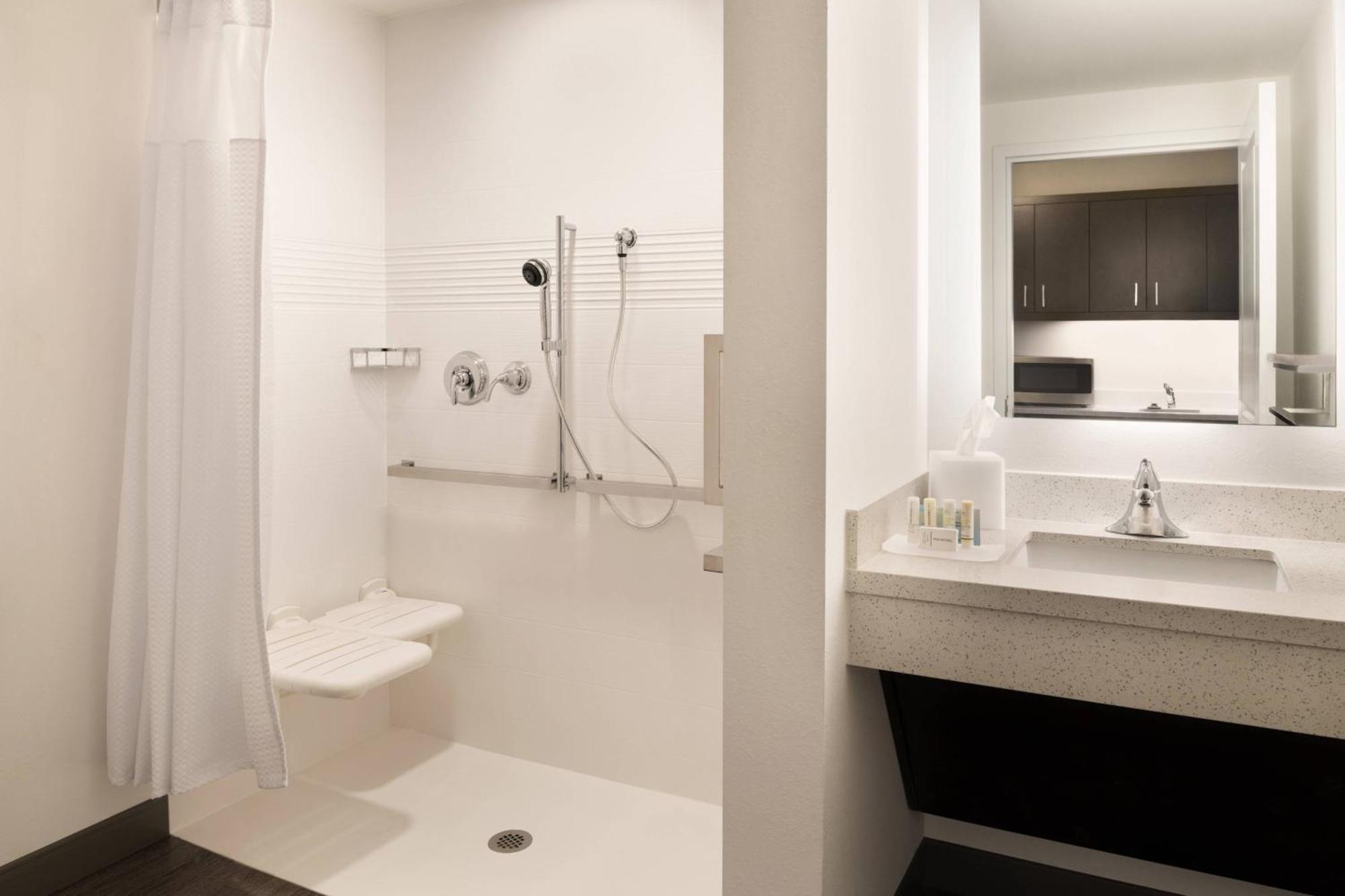 Towneplace Suites By Marriott Dubuque Downtown Dış mekan fotoğraf